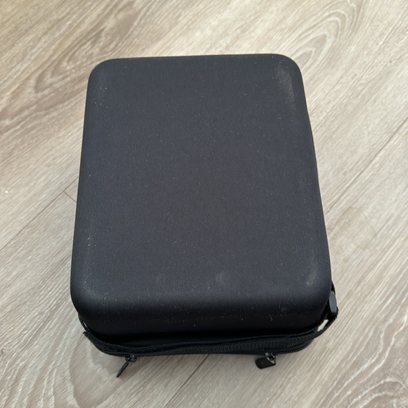 LIKE NEW Melin Travel Hat Case - used once - Picture 4 of 5
